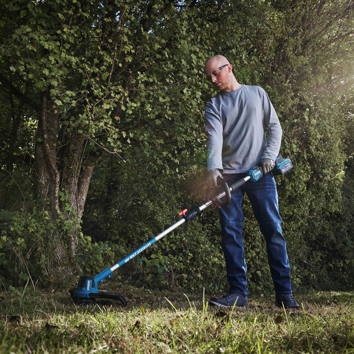 Erbauer Grass Trimmer EB18V Cordless Adjustable Ergonomic Handle 18V Li-Ion 33cm - Image 4