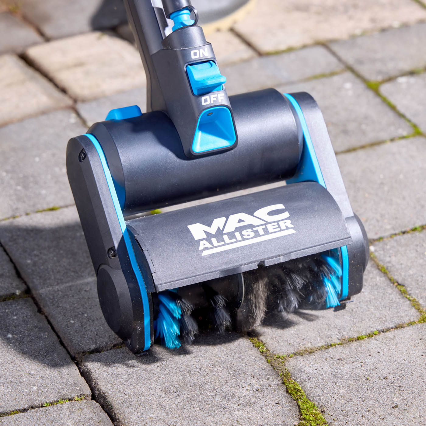 Mac Allister Patio Cleaner Cordless 18V 5.0Ah Li-Ion MCI1272GDO Lightweight - Image 2