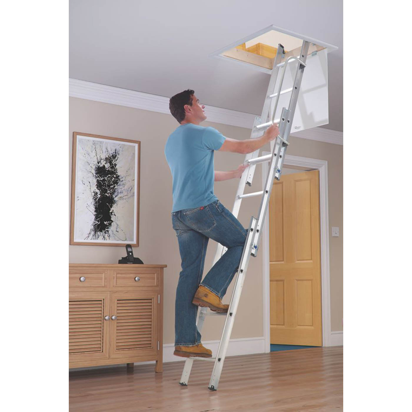 Werner Loft Ladder 76003 Aluminium 3-Section Anti-Slip With Handrail Indoor 3m - Image 3