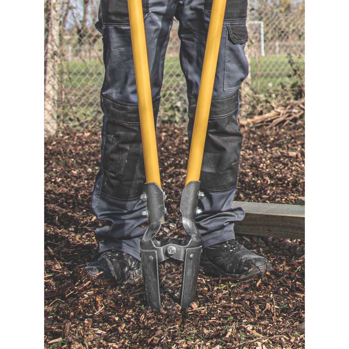 Roughneck Post Hole Digger Auger Fibreglass Steel Blade Yellow Crossover Spade - Image 2