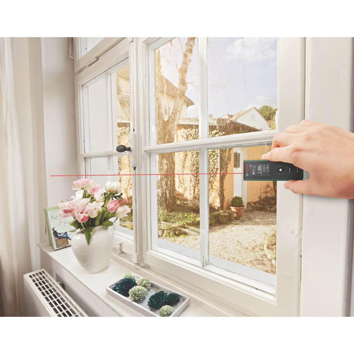 Bosch Digital Laser Measure 25m Zamo 0603672900 Compact Bluetooth 4.0 Indoor - Image 2