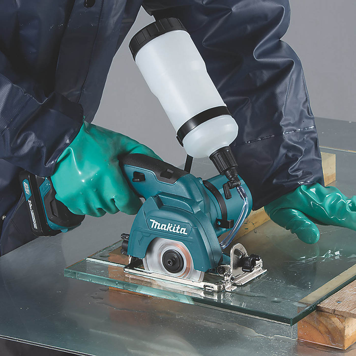 Makita Glass Tile Cutter Cordless 10.8V Li-Ion CC301DZ Compact 85mm Body Only - Image 2