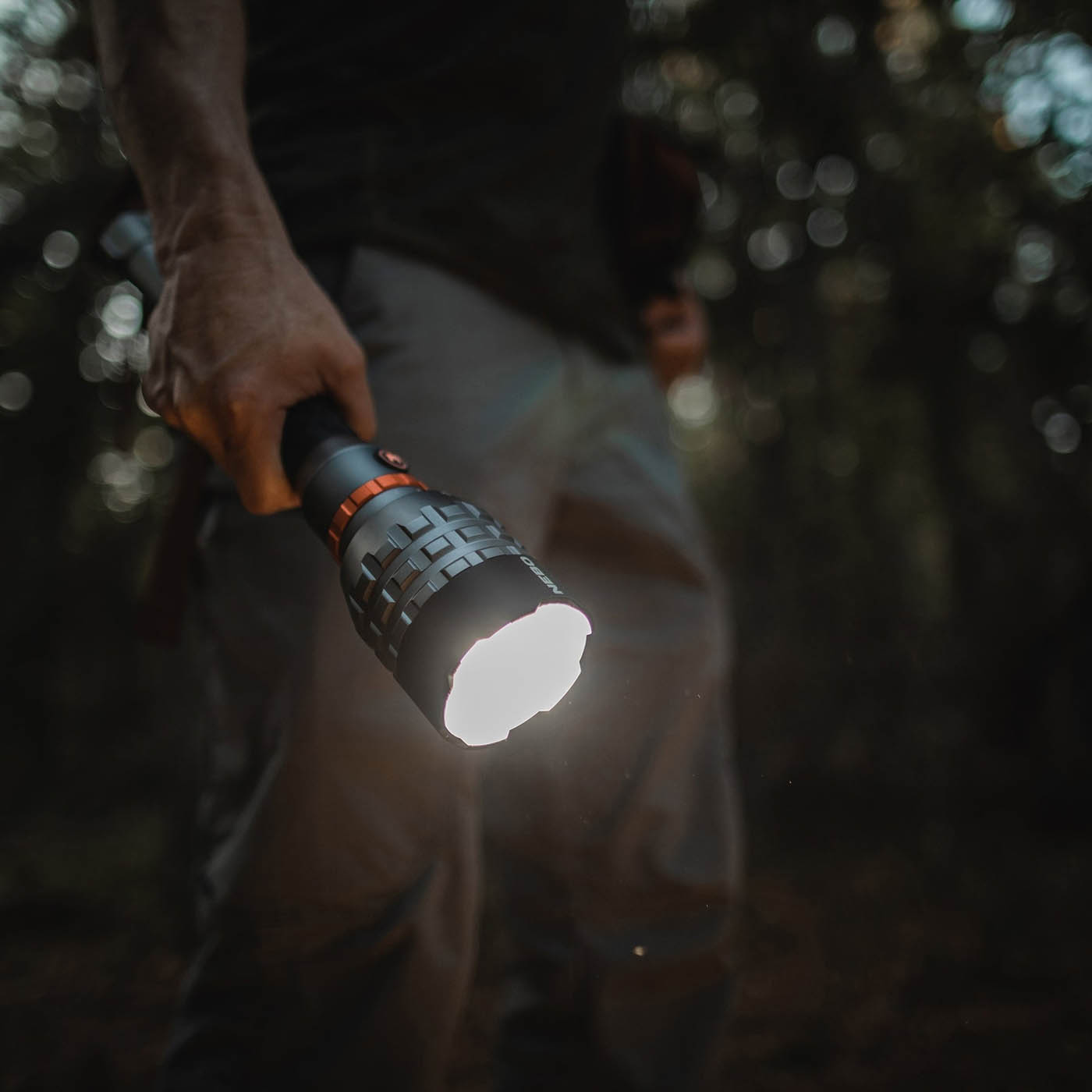 Nebo Flashlight Davinci 18000 Rechargeable Dimmable Waterproof Integrated Zoom - Image 3