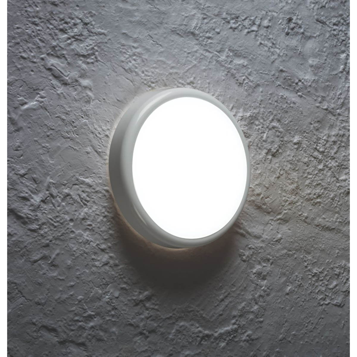 Knightsbridge LED Bulkhead Light Indoor Outdoor Switchable Emergency Round 20W - Image 2