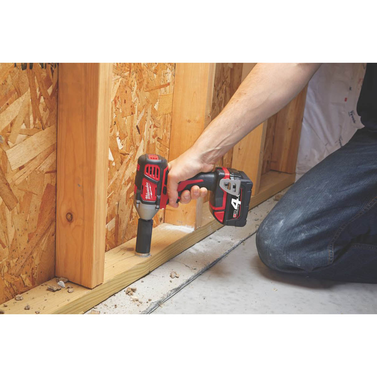 Milwaukee Impact Wrench Cordless 18V 2.0Ah Li-Ion M18 BIW12-202C Brushless - Image 4