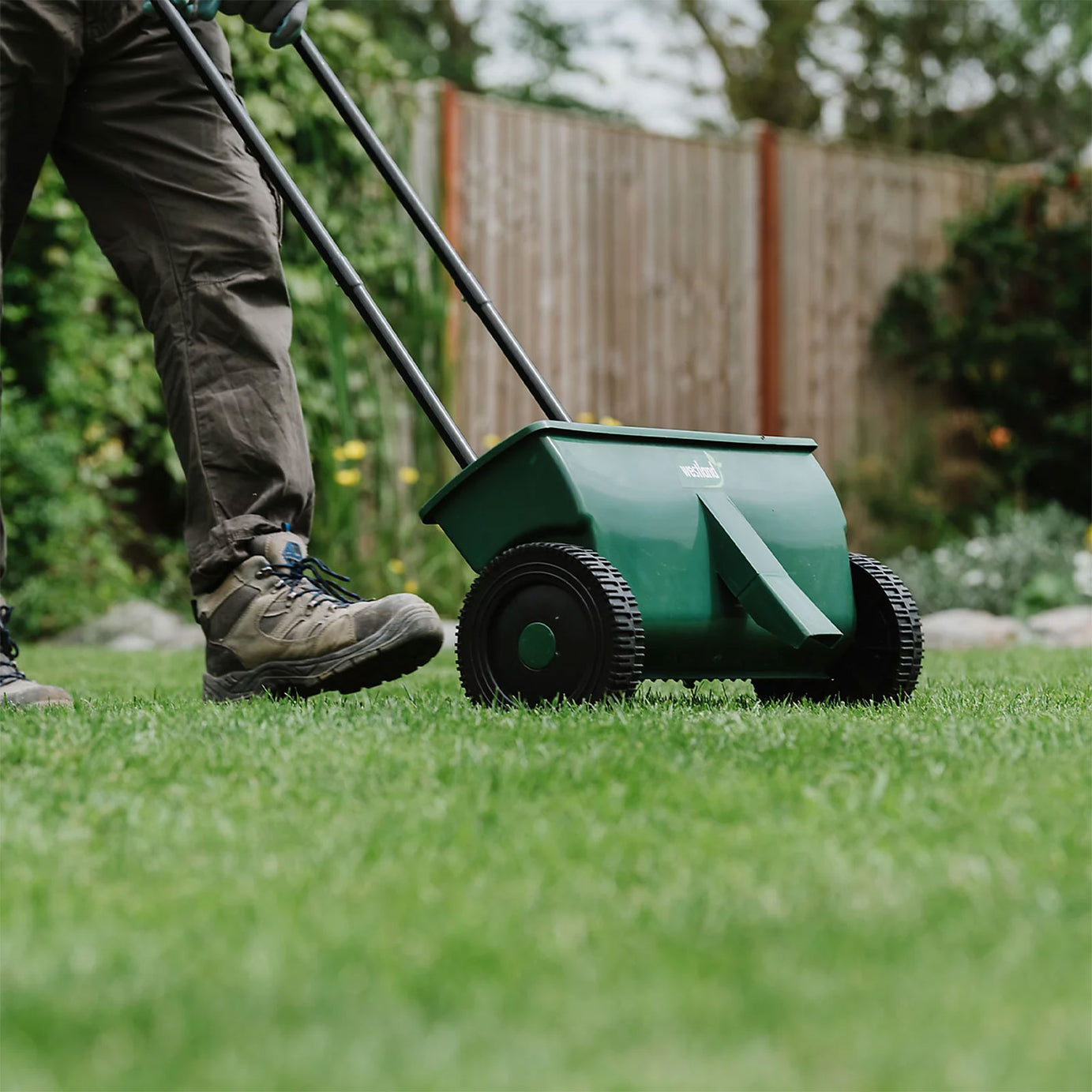 Westland Lawn Drop Spreader Wheeled Seed Fertiliser Spreader 41cm - Image 2