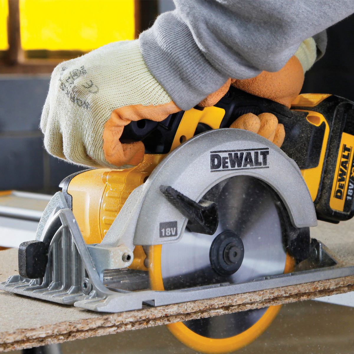 DeWalt Circular Saw DCS391 XR Cordless Powerful TCT Blade 18V 165mm Body Only - Image 3