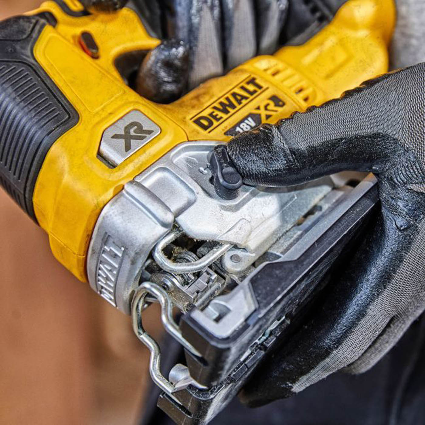 DeWalt Jigsaw DCS334N XR Cordless Powerful Pendulum Built-In LED 18V Body Only - Image 3