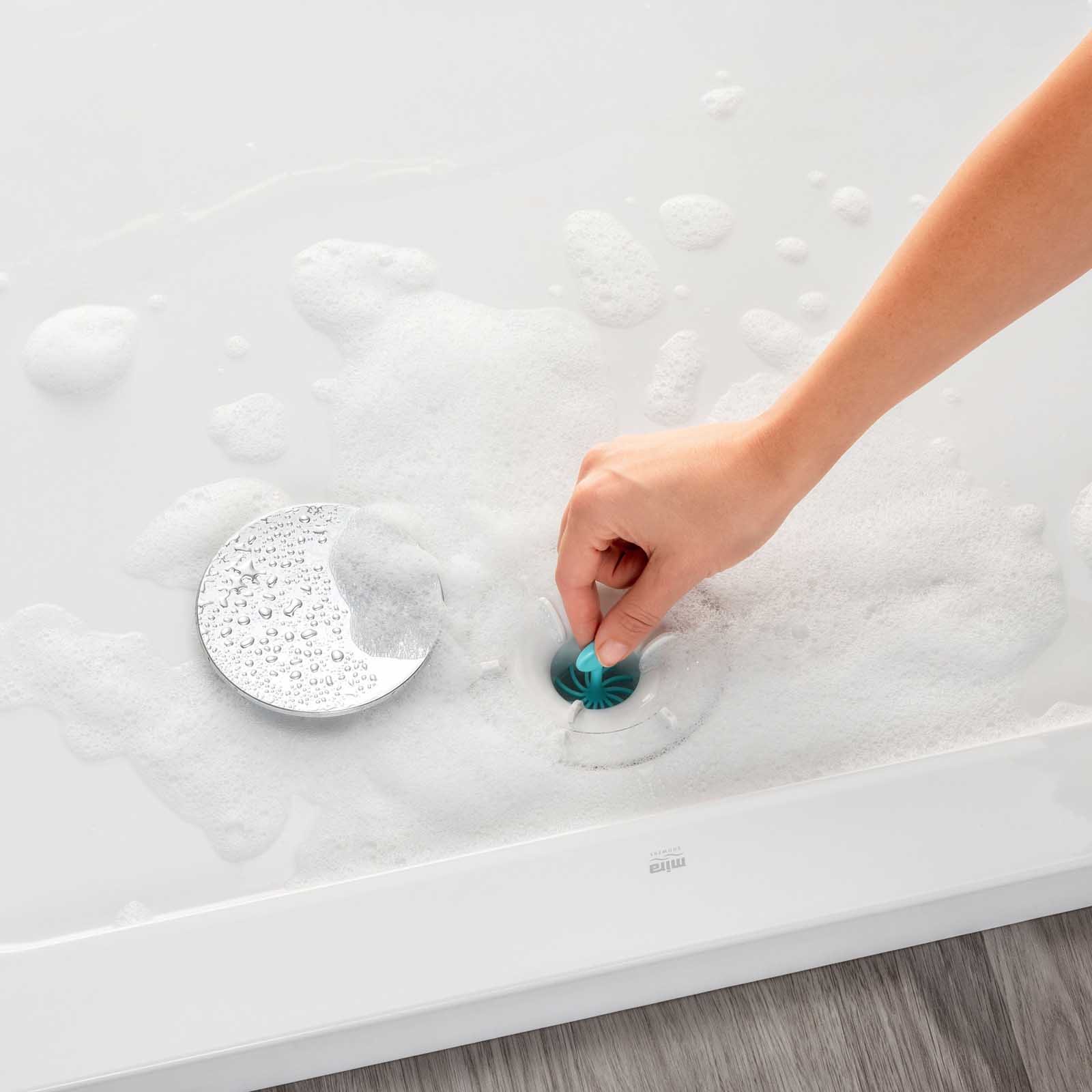 Mira Flight Low Gloss White Rectangular Universal Shower tray (L)1400mm (W)900mm (H) 40mm - Image 3