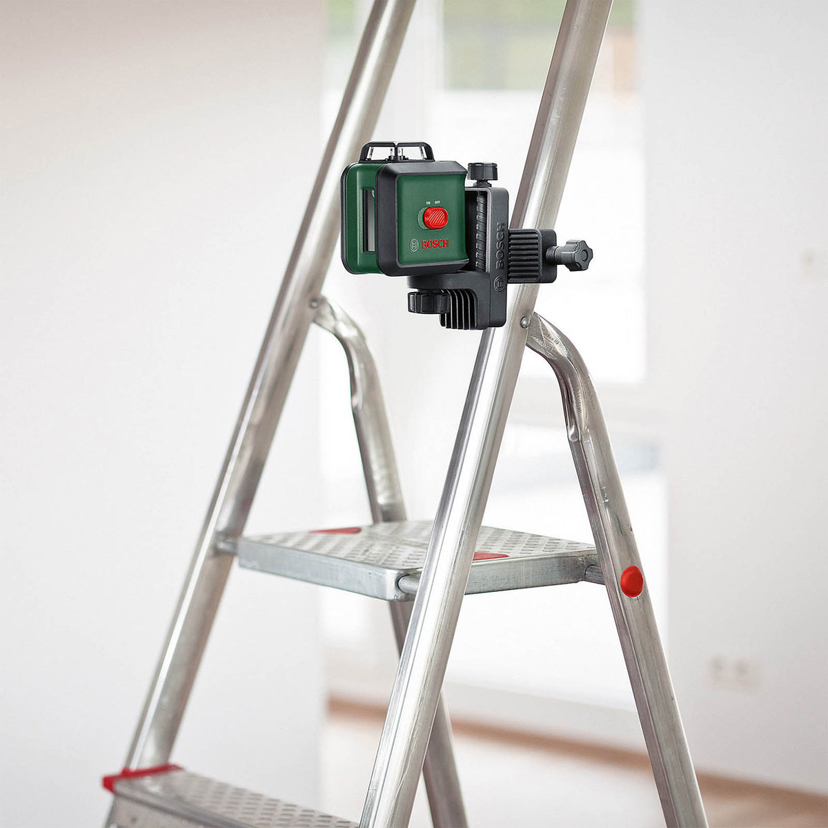 Bosch Green Self-levelling Laser level - Image 5