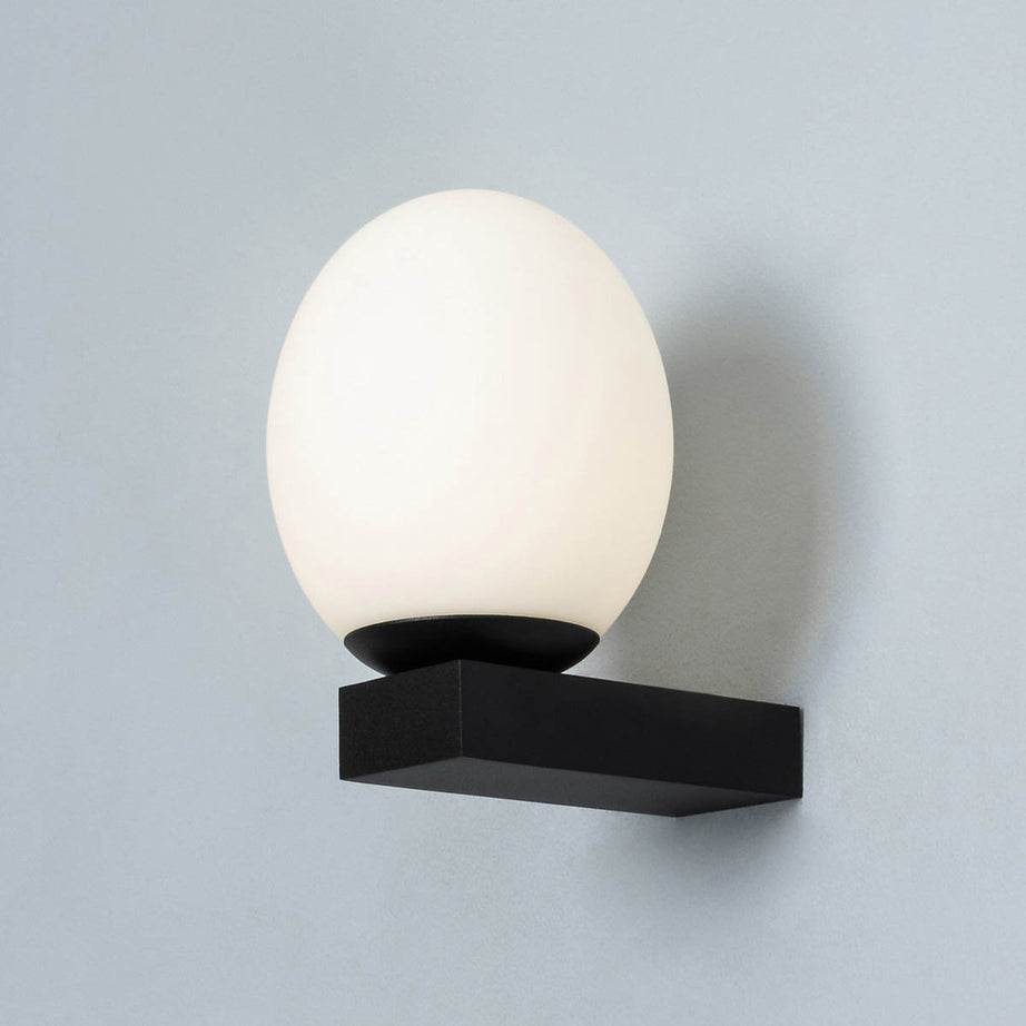 Bathroom LED Wall Light Matt Black Cool White Oval Shade Modern Integrated Bulb - Image 1
