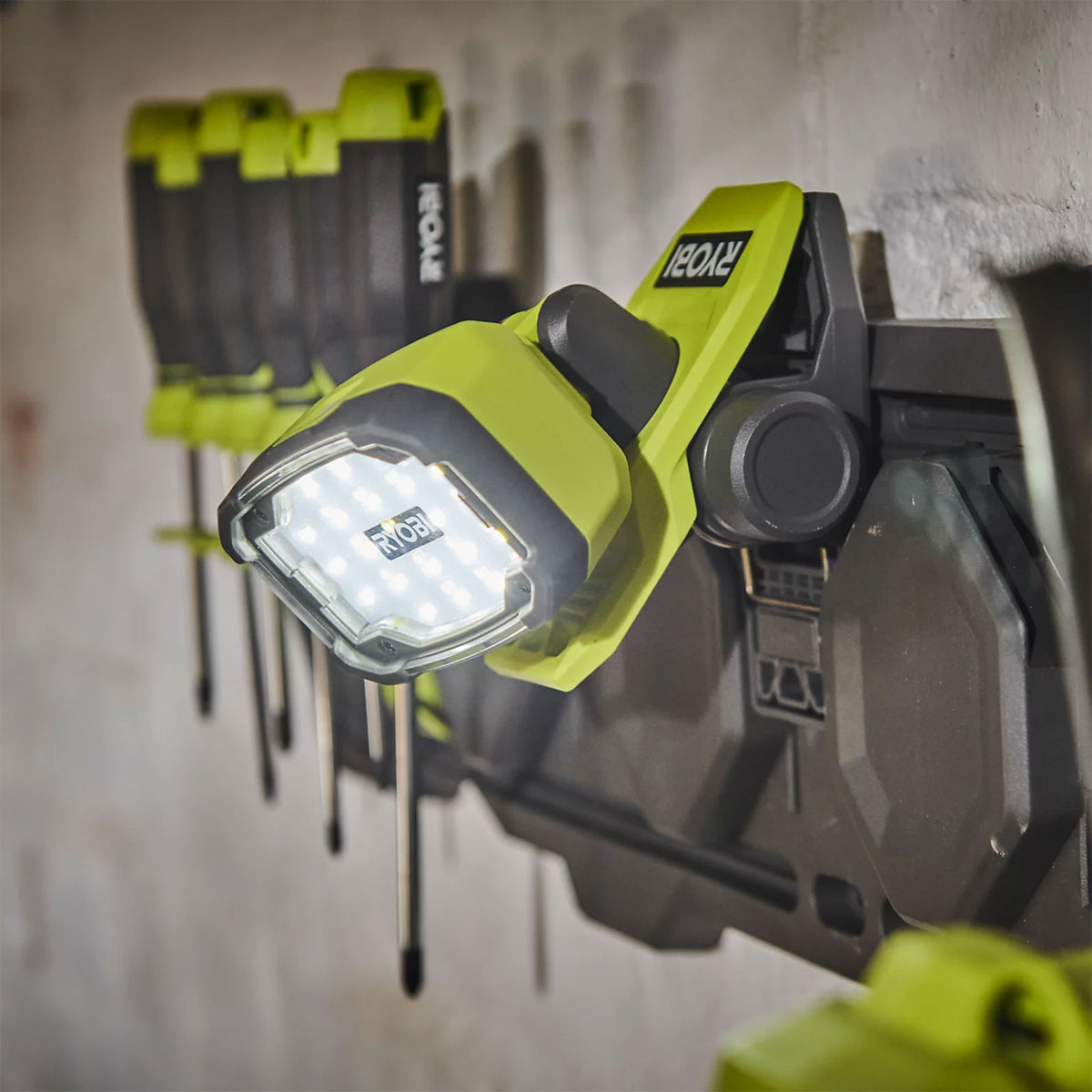 Ryobi USB Lithium 4V LED Work Light 1000lm Rechargeable Inspection Lamp - Image 6