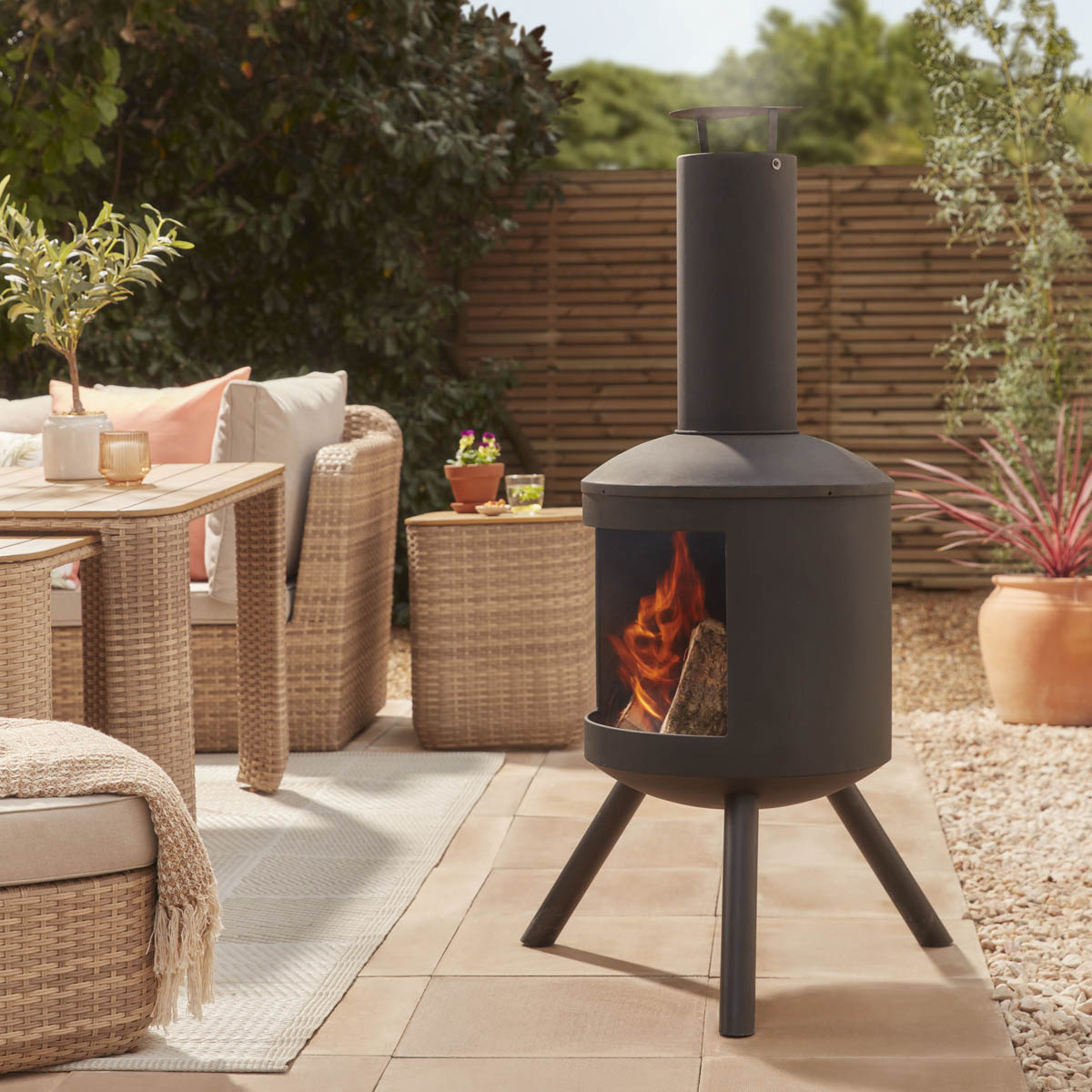 Outdoor Chiminea Steel Black Fire Pit Garden Wood Compact (H) 135.5 x (W) 64.2cm - Image 3