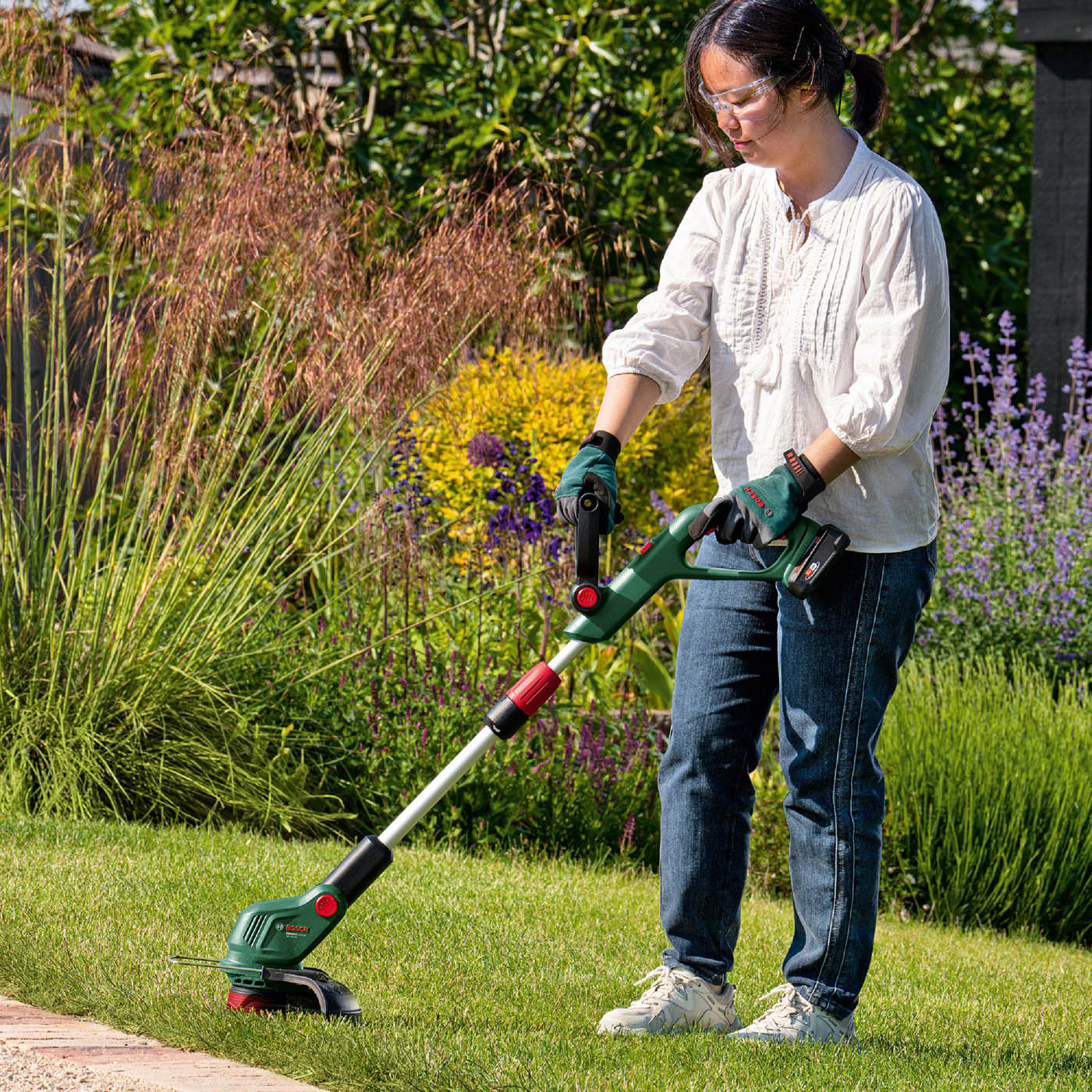 Bosch Grass Trimmer Cordless 18V Li-Ion UniversalGrassCut 18V-26-500 Body Only - Image 4
