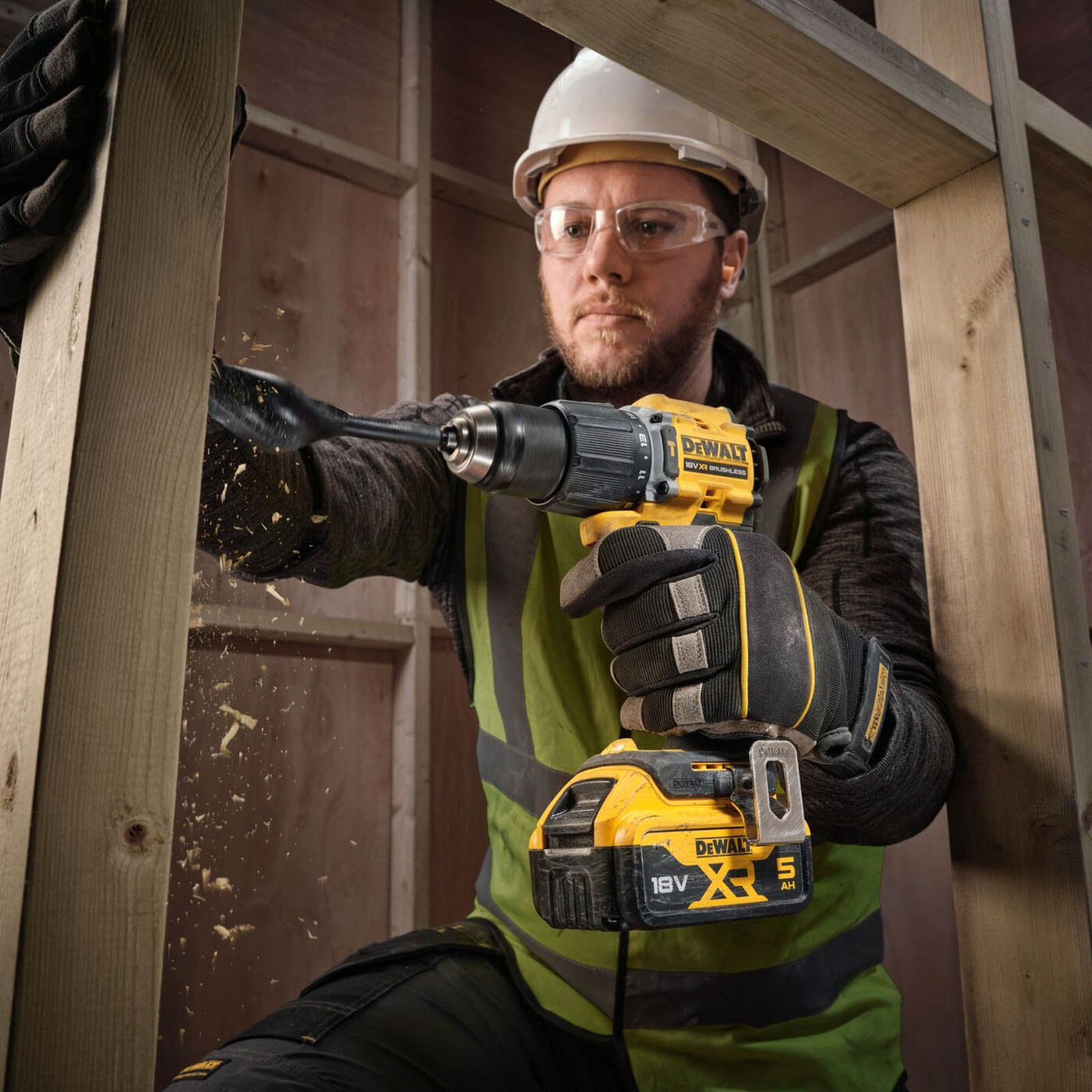 DeWalt 18V Li-ion XR Brushless Cordless Combi drill (1 x 5Ah) - DCD789P1T-GB - Image 3
