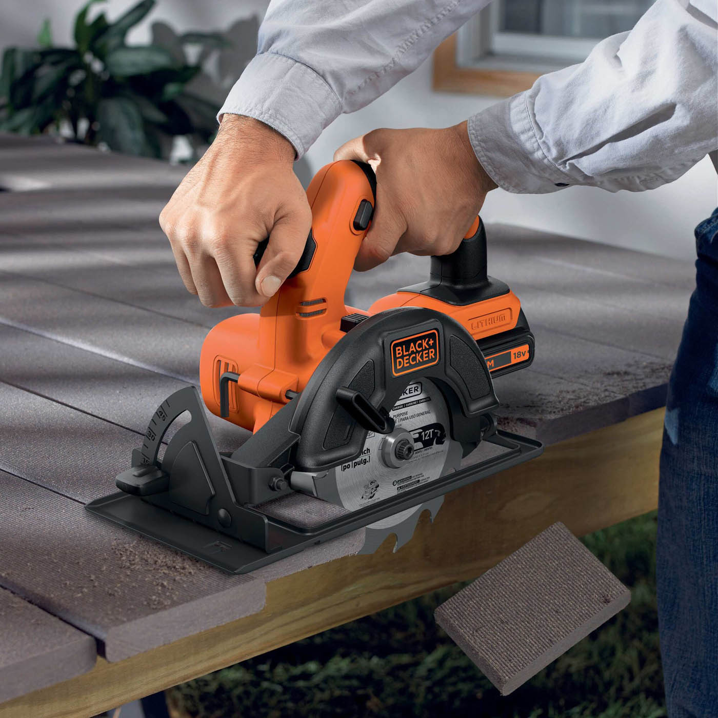 Black+Decker Cordless Circular Saw 140mm 18V POWERCONNECT BDCCS18N-XJ Body Only - Image 4