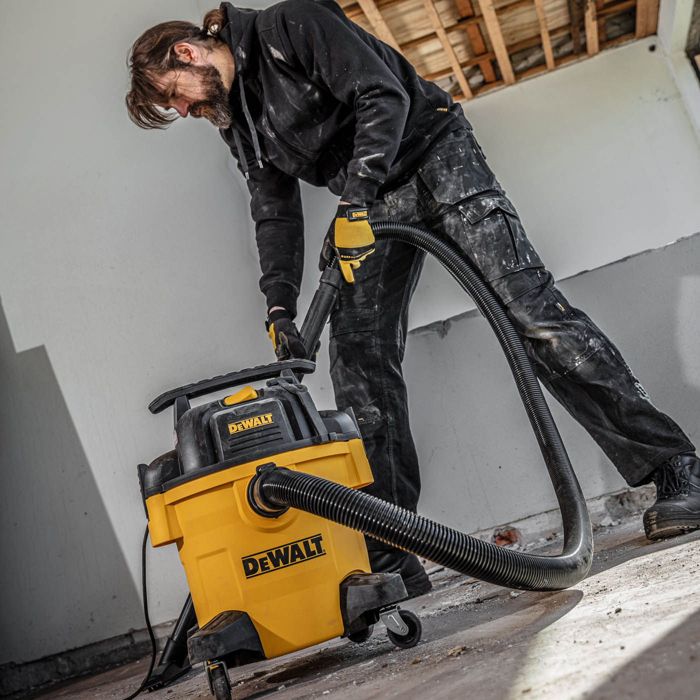 DeWalt Wet Dry Vacuum Industrial DXV20PF Yellow Compact Nozzles Swivel 20L - Image 6
