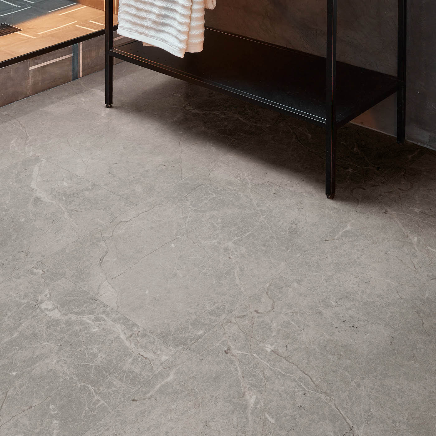 Palio by Karndean Grey Calacatta Marble effect Embossed vinyl click Tile, 2.74m² - Image 4