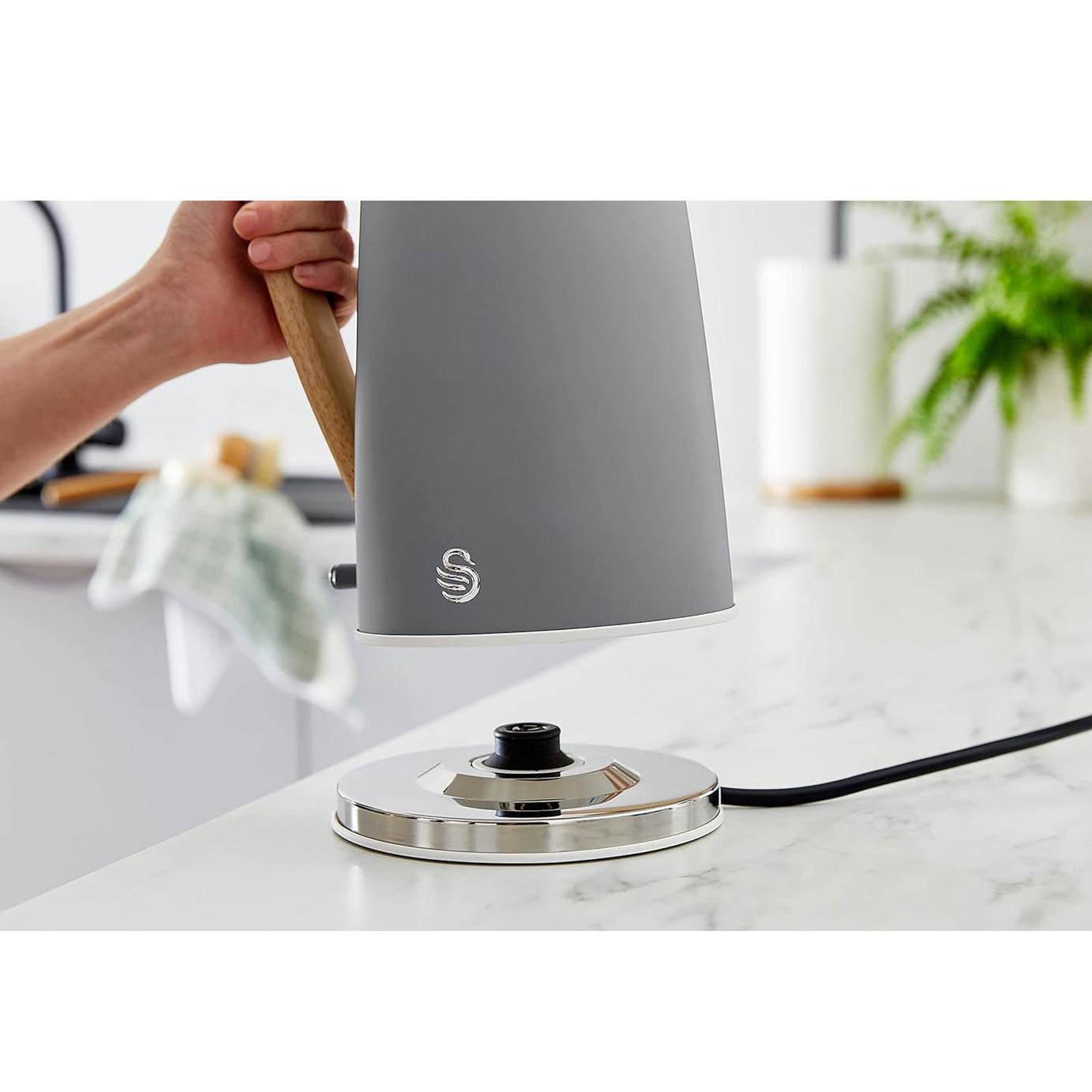 Swan Nordic Kettle Grey 1.7L Wood Effect Steel Rapid Boil Portable Jug 3000W - Image 3