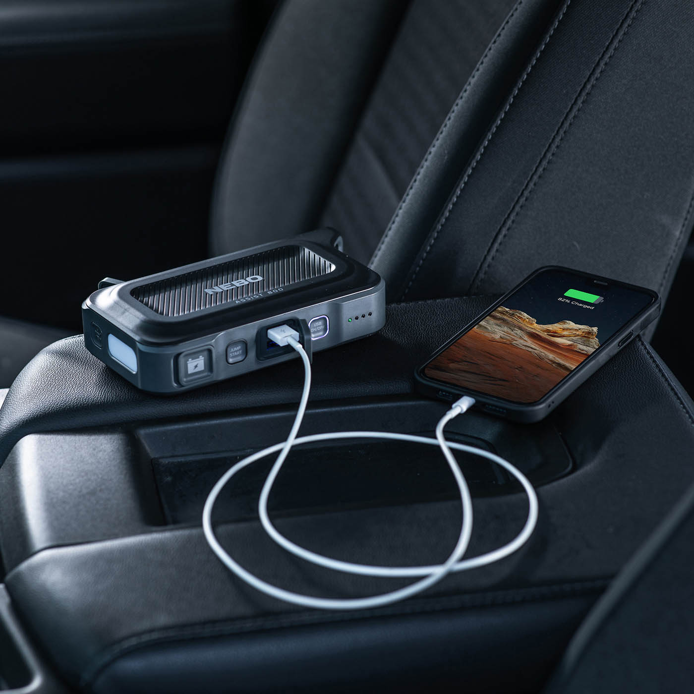 Assist 800 Jump Starter - Image 2