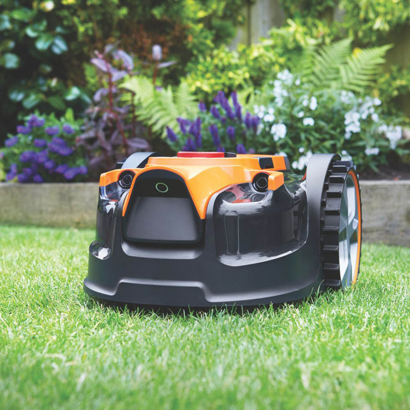 LawnMaster Robotic Lawn Mower Cordless 24V 4.0Ah OcuMow16 Drop And Mow Cutter - Image 3