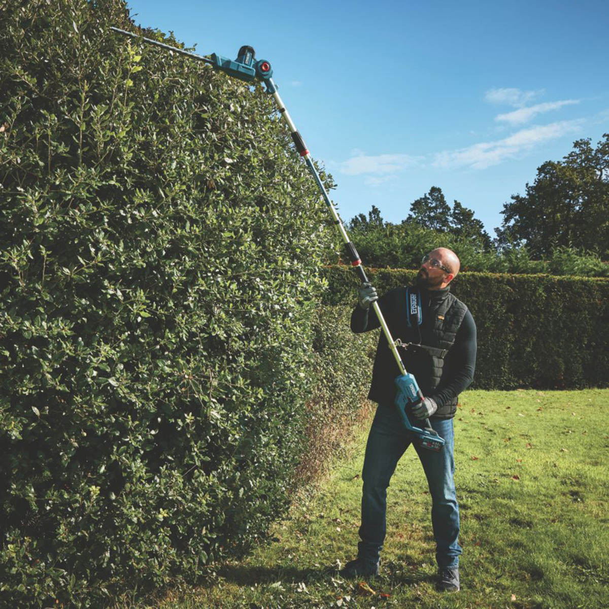 Erbauer Pole Hedge Trimmer Cordless ERI1023PHT 18/36V 1 x 3.0/6.0Ah Li-Ion EXT - Image 3