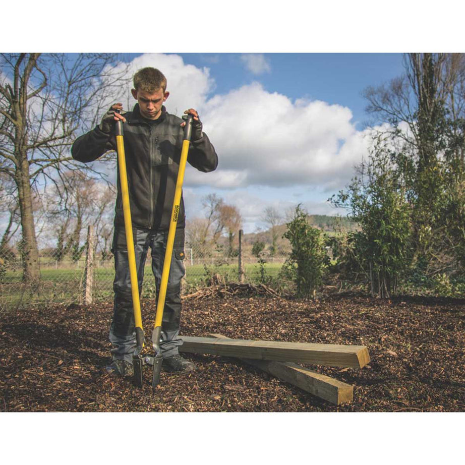 Roughneck Post Hole Digger Auger Fibreglass Steel Blade Yellow Crossover Spade - Image 1