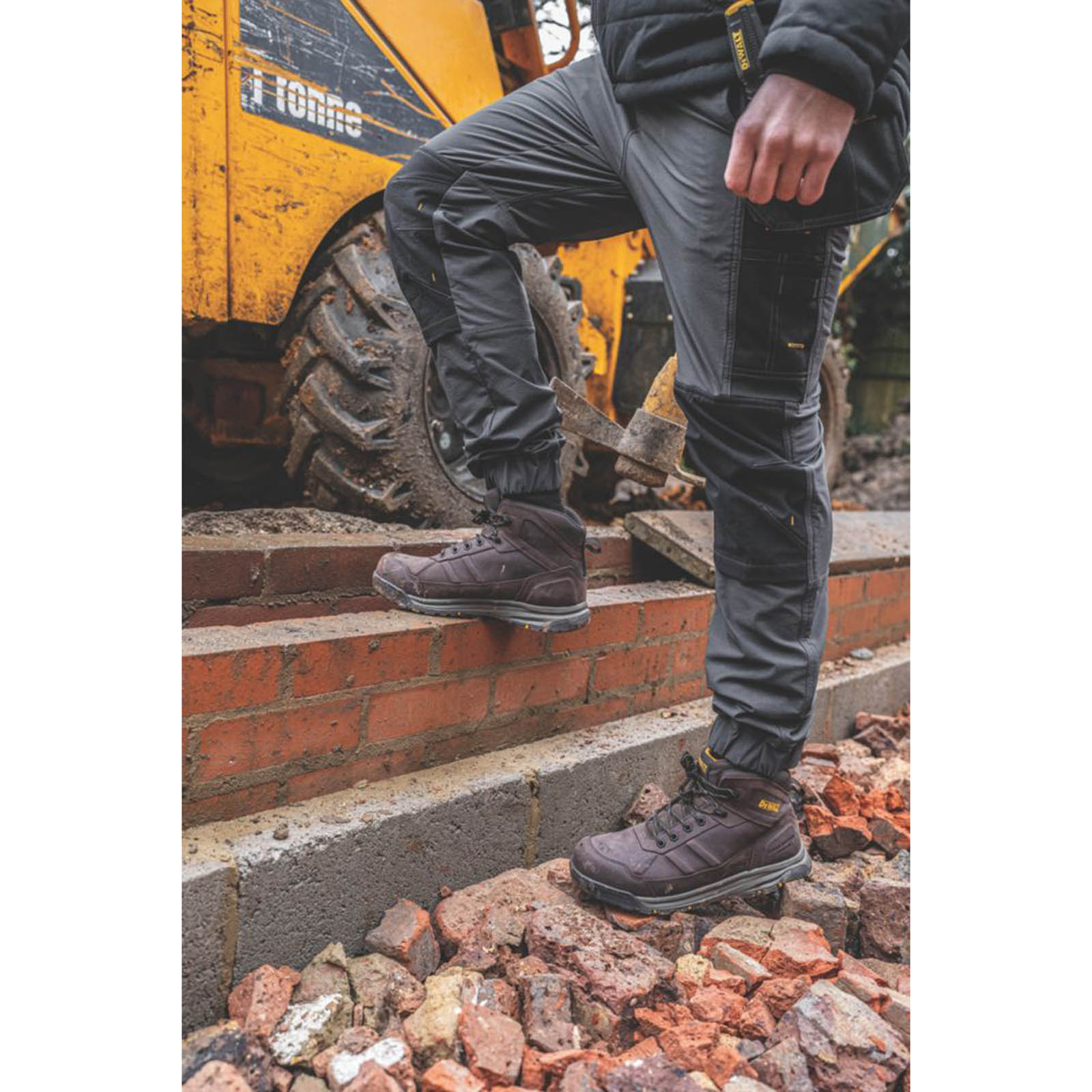 DeWalt Work Trousers Mens Slim Fit Grey Black Breathable Multi Pockets 36W 31L - Image 3