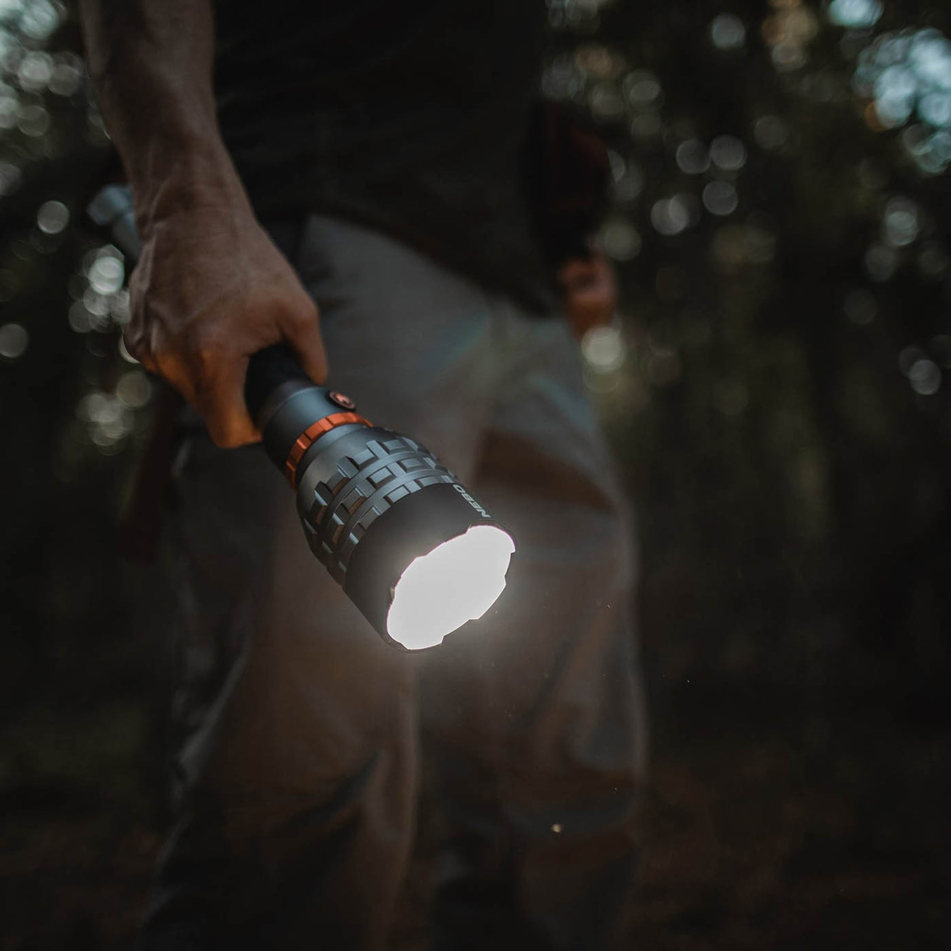 Nebo Flashlight Davinci 18000 Rechargeable Dimmable Waterproof Integrated Zoom - Image 3