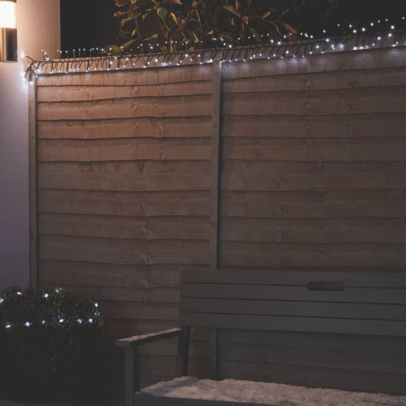 2000 LED Christmas Lights Indoor & Outdoor Daylight Cluster - Image 4