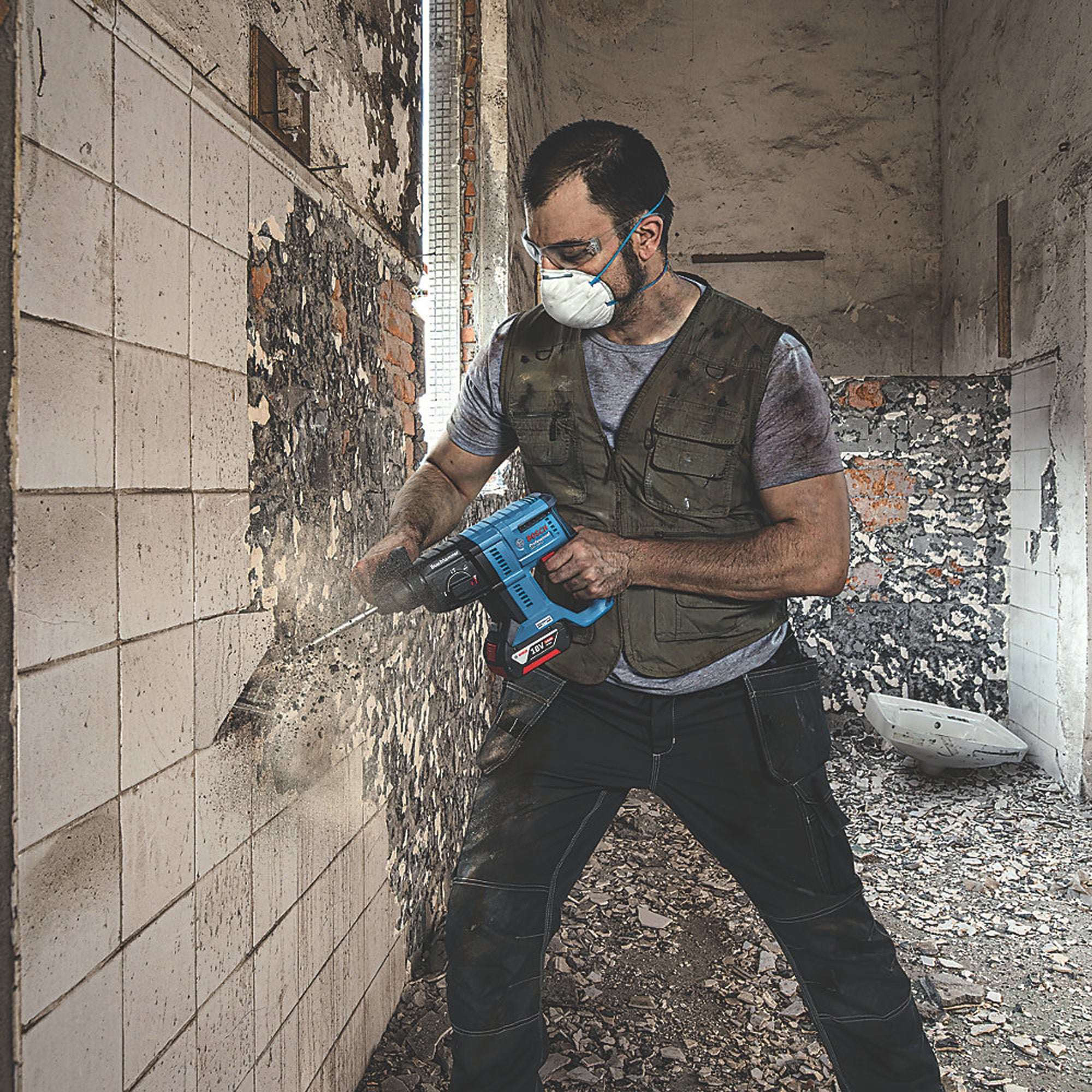 Bosch Cordless SDS Hammer Drill Brushless 18V-21 2.4kg 18V 1x4Ah Li-lon Coolpack - Image 5