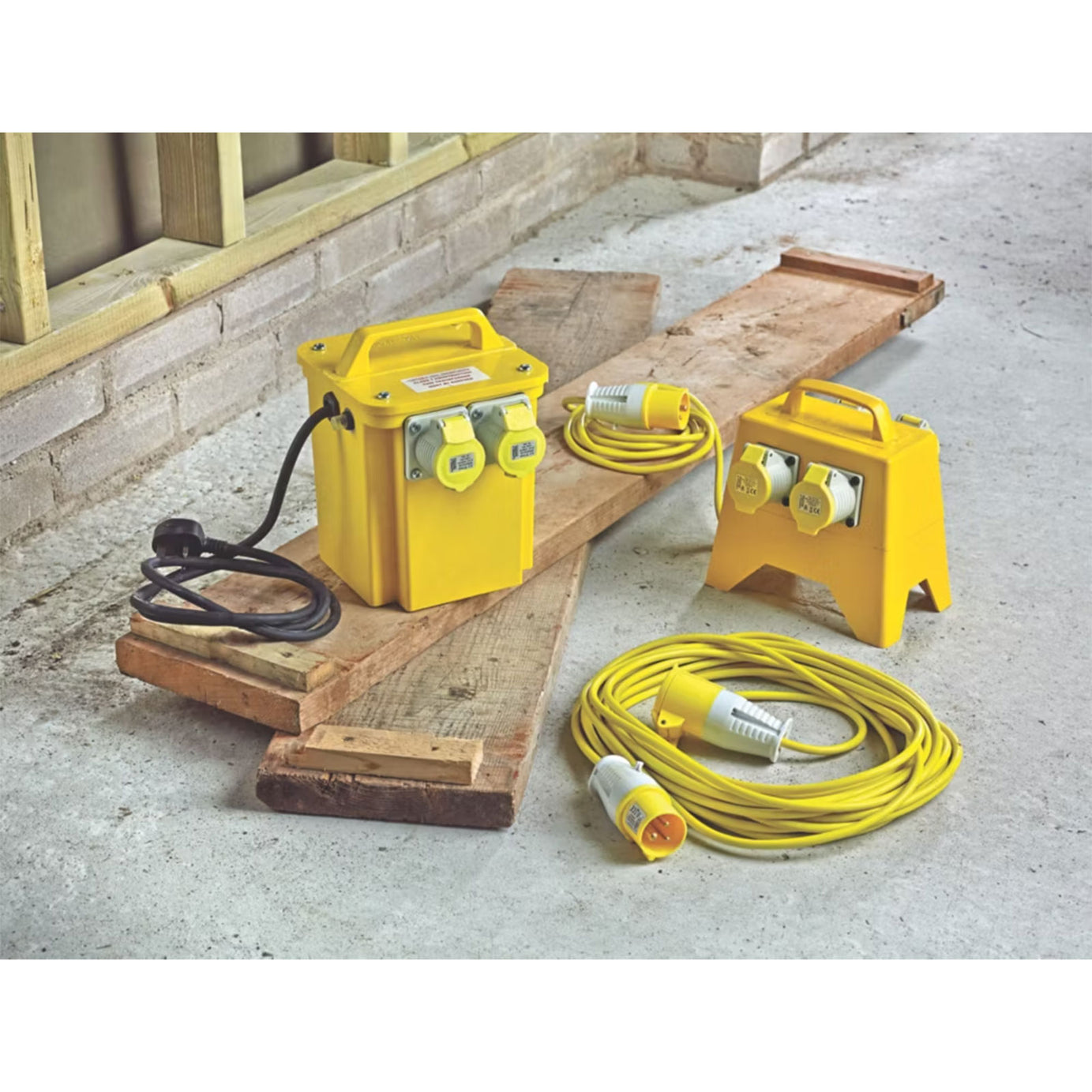 Carroll & Meynell Transformer Distribution Kit 3kVA 230V/110V - Image 6