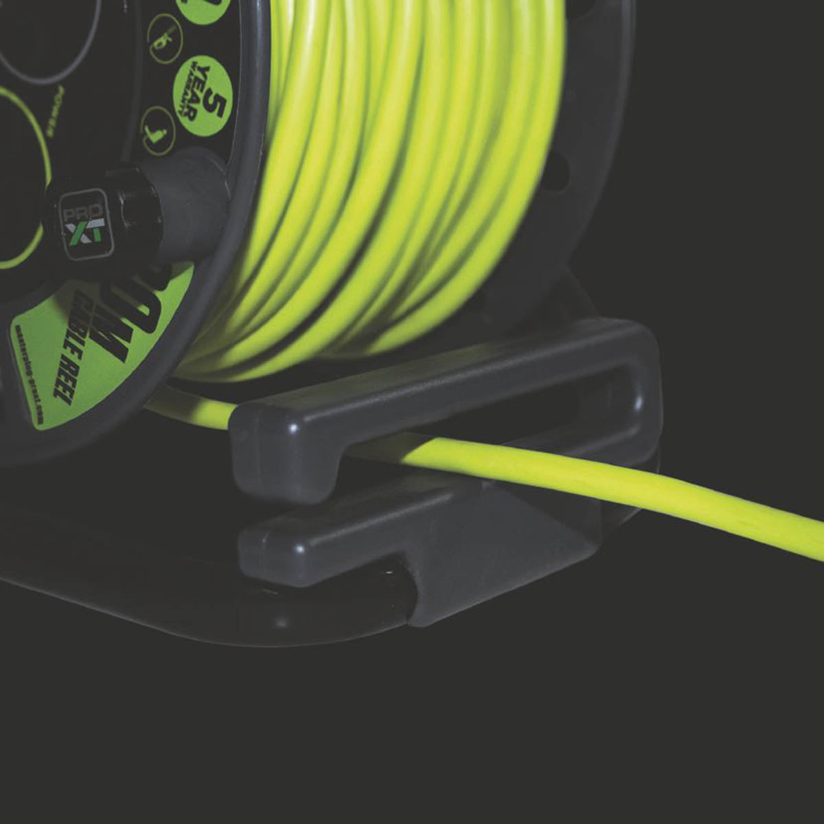 PRO XT Cable Reel 13A 4-Gang 3-Core Outdoor 40m 1.25 mm² Power Indicator 240V - Image 8