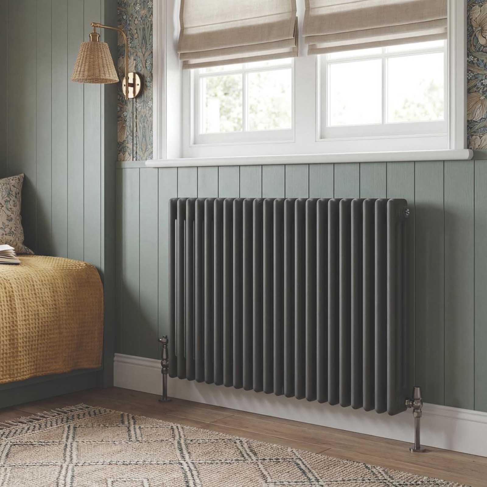 Flomasta 600mm x 1010mm 4366BTU Anthracite Horizontal 3 Column Radiator - Image 2