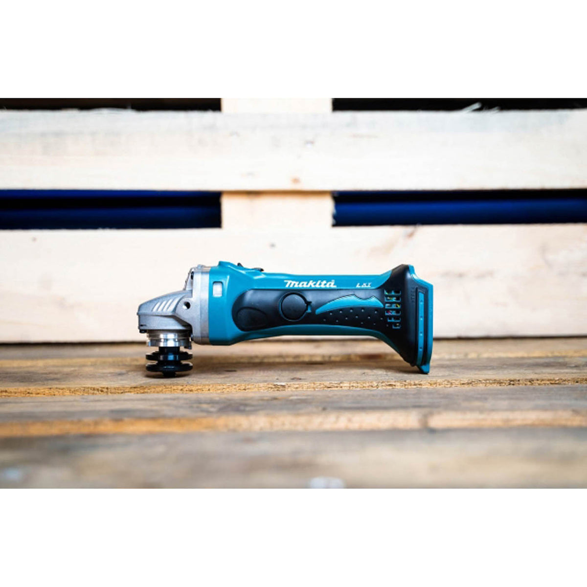 Makita BGA452Z 18V 115mm Grinder Body Only - Image 4