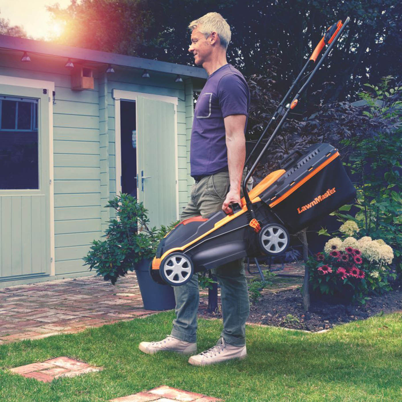 LawnMaster Lawn Mower Cordless 24V 4.0Ah Li-Ion CLM2432K-01 Rotary 32cm Cutter - Image 6