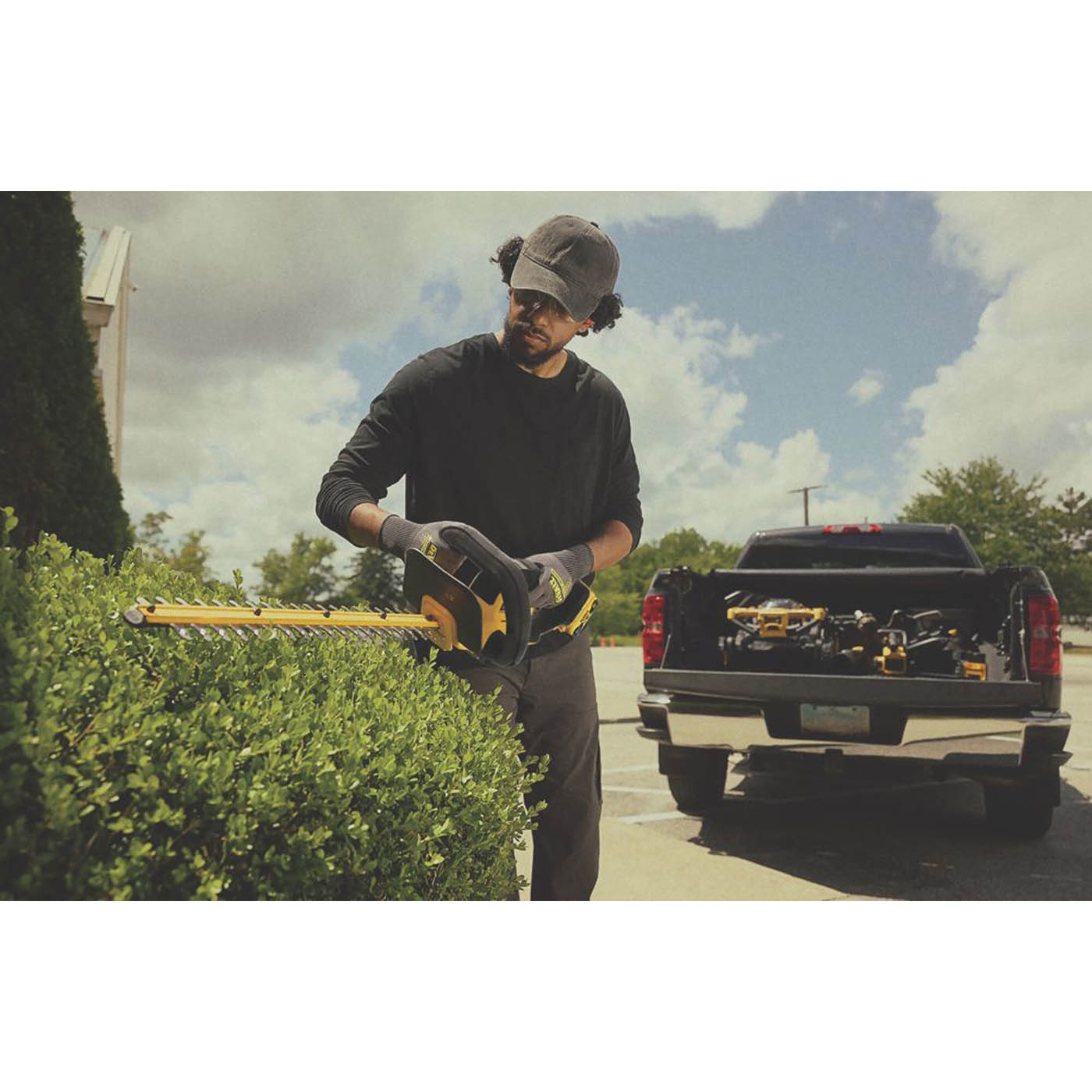 DeWalt Hedge Trimmer Cordless 18V Li-Ion DCMHT562N-XJ 55cm Cutter Body Only - Image 6