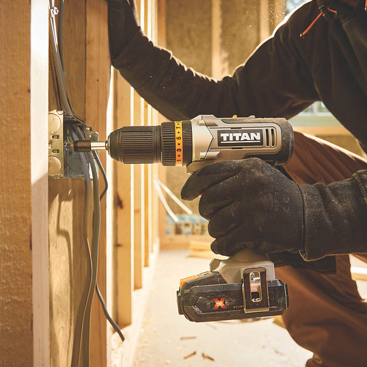 Titan Combi Drill Cordless 18V Li-Ion TTI884COM Soft Grip Compact Body Only - Image 2